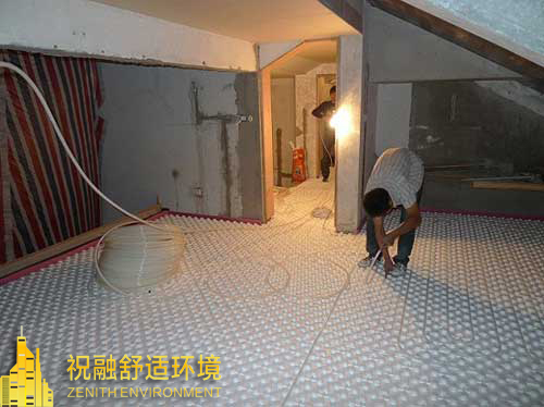 粉色视频APP下载需要监控哪些数据及如何自动控制？